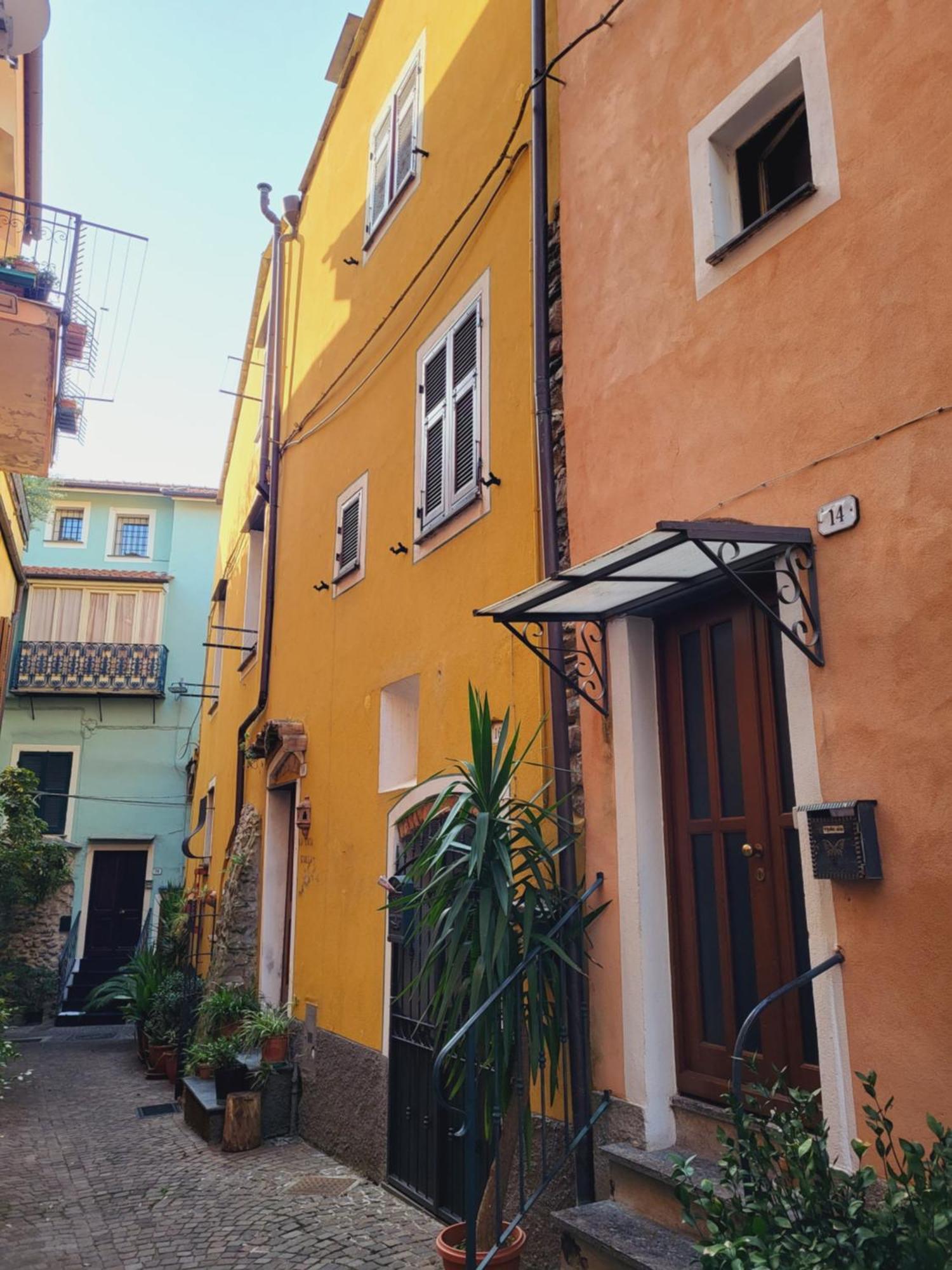 Salvia E Rosmarino - Affittacamere In Liguria 빌라노바 달벤가 외부 사진